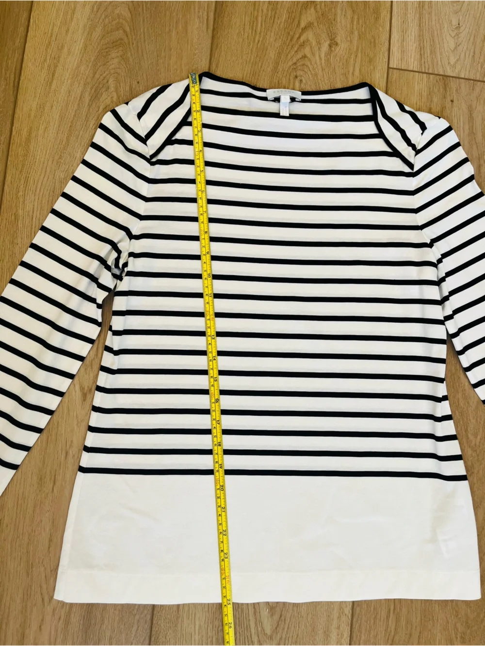 Escada luxurious stripes
